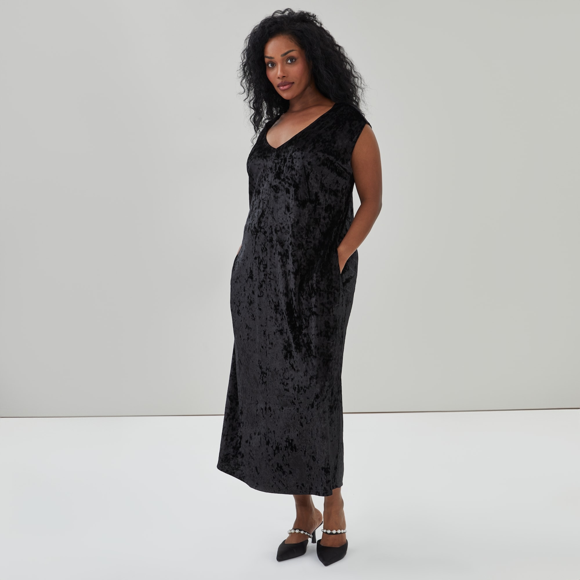 Women+ Crushed Velvet Midi Dress in JF Black from Joe Fresh