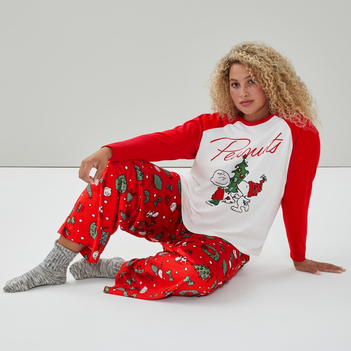 Women+ Peanuts Snoopy Festive Sleep Set - Red