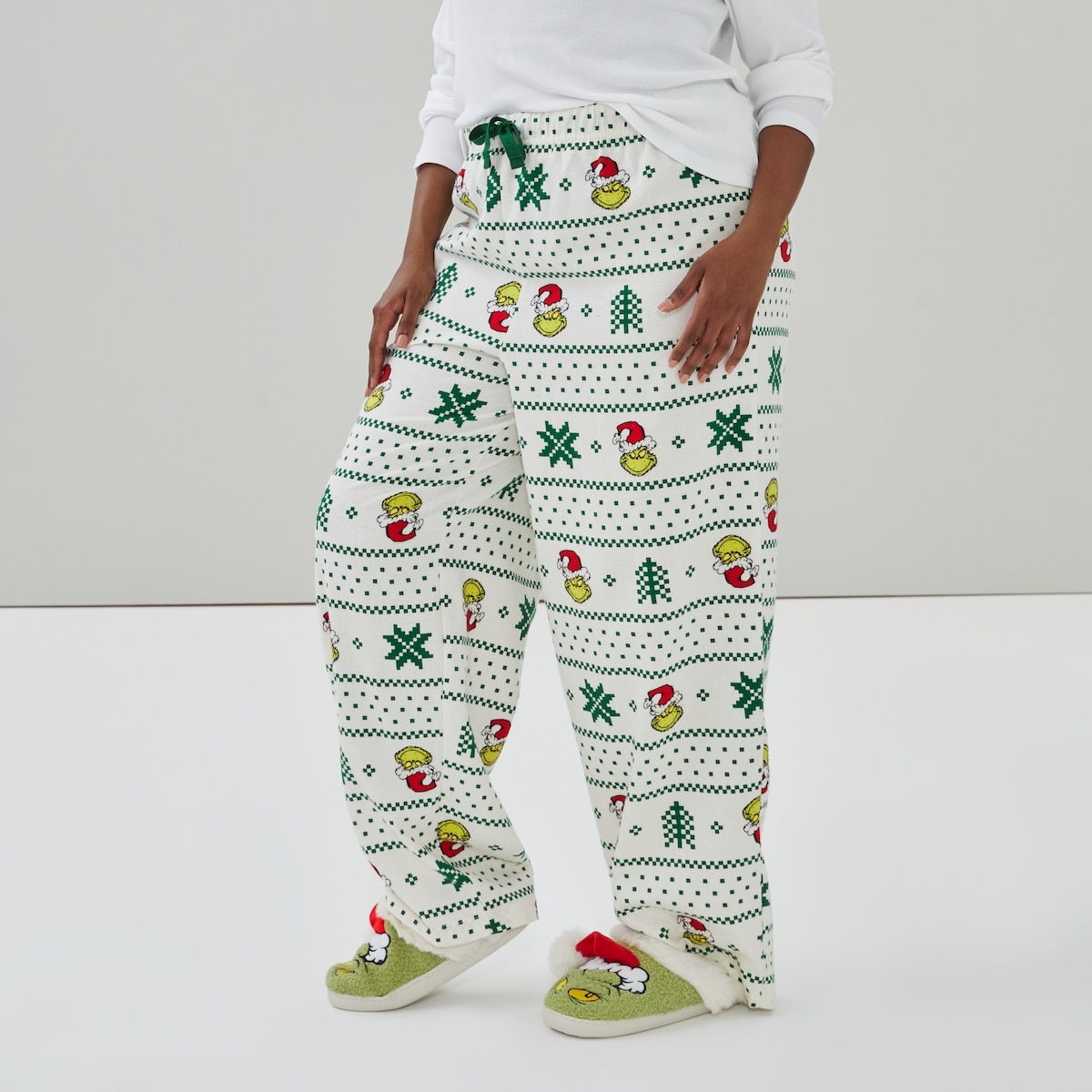 Women+ Grinch Festive Sleep Pant - Cream