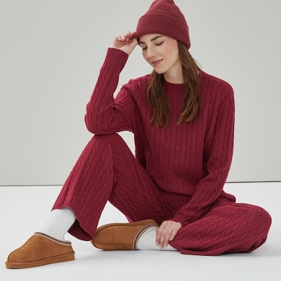 Cable Knit Pullover - Dark Red