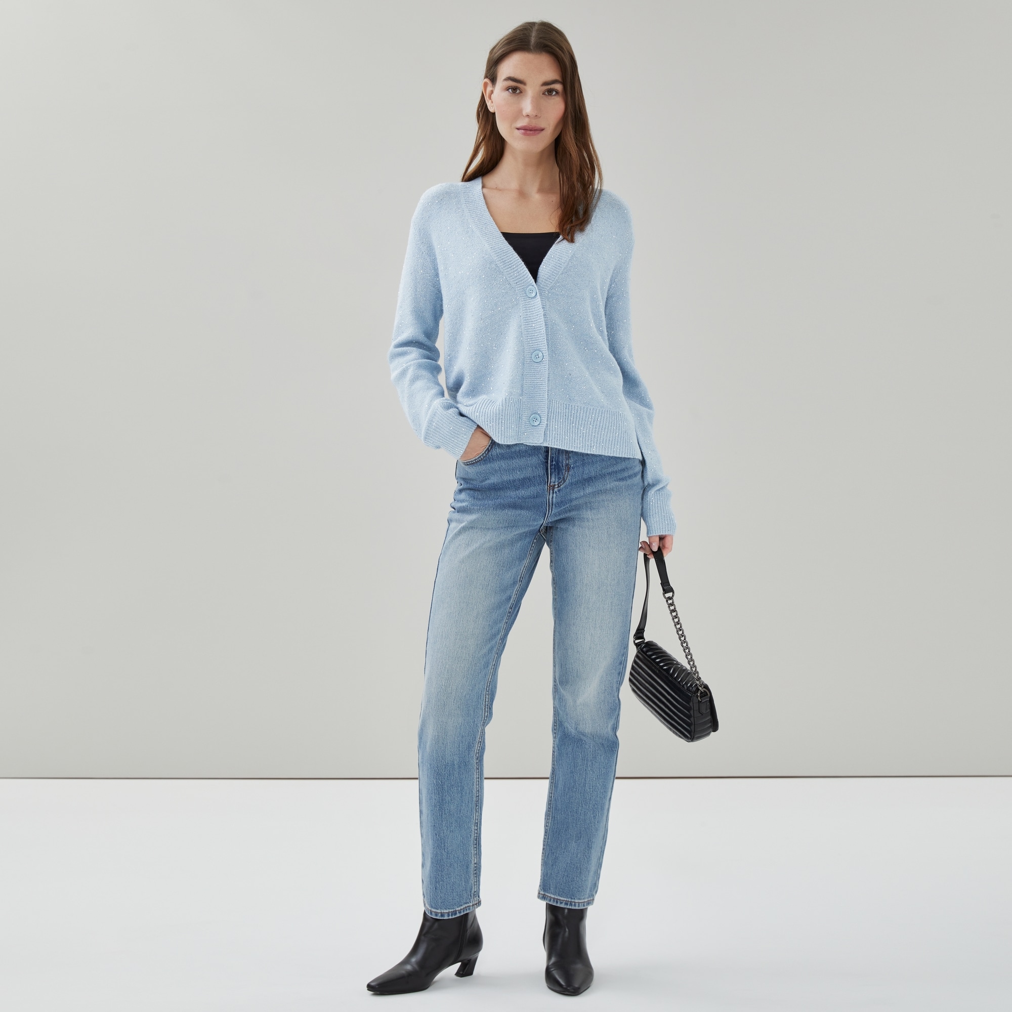 w5wr062957_light_blue_on_figur