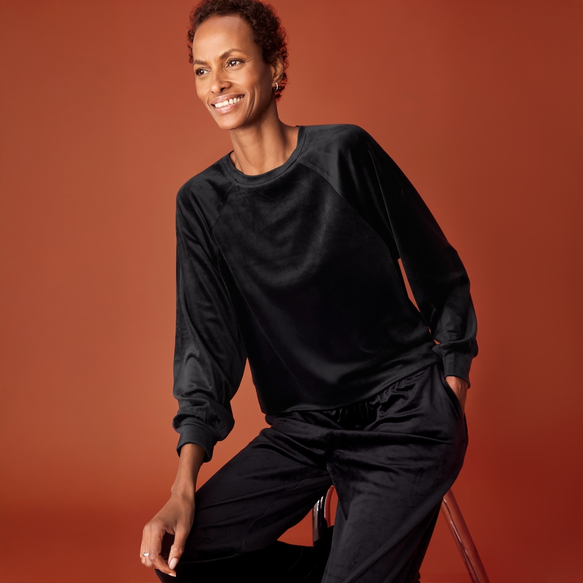 Velour Crew Neck Pullover - Jf Black