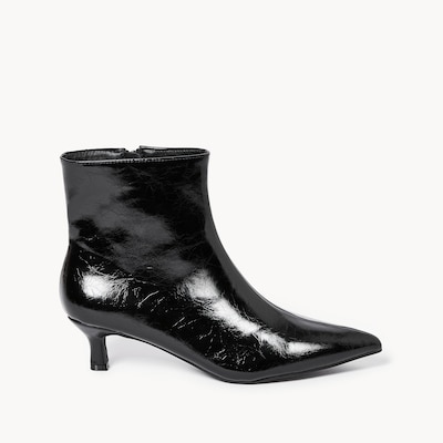 Pointed Ankle Boots - Black