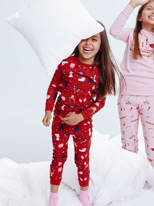 Joe Fresh Toddler Girls’ Holiday Sleep Set 1 ea, $16.00/1ea
