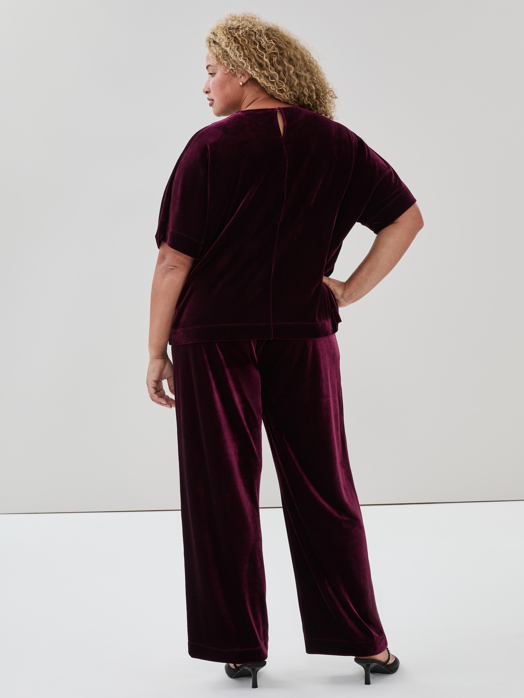 Women+ Velvet Boxy Top