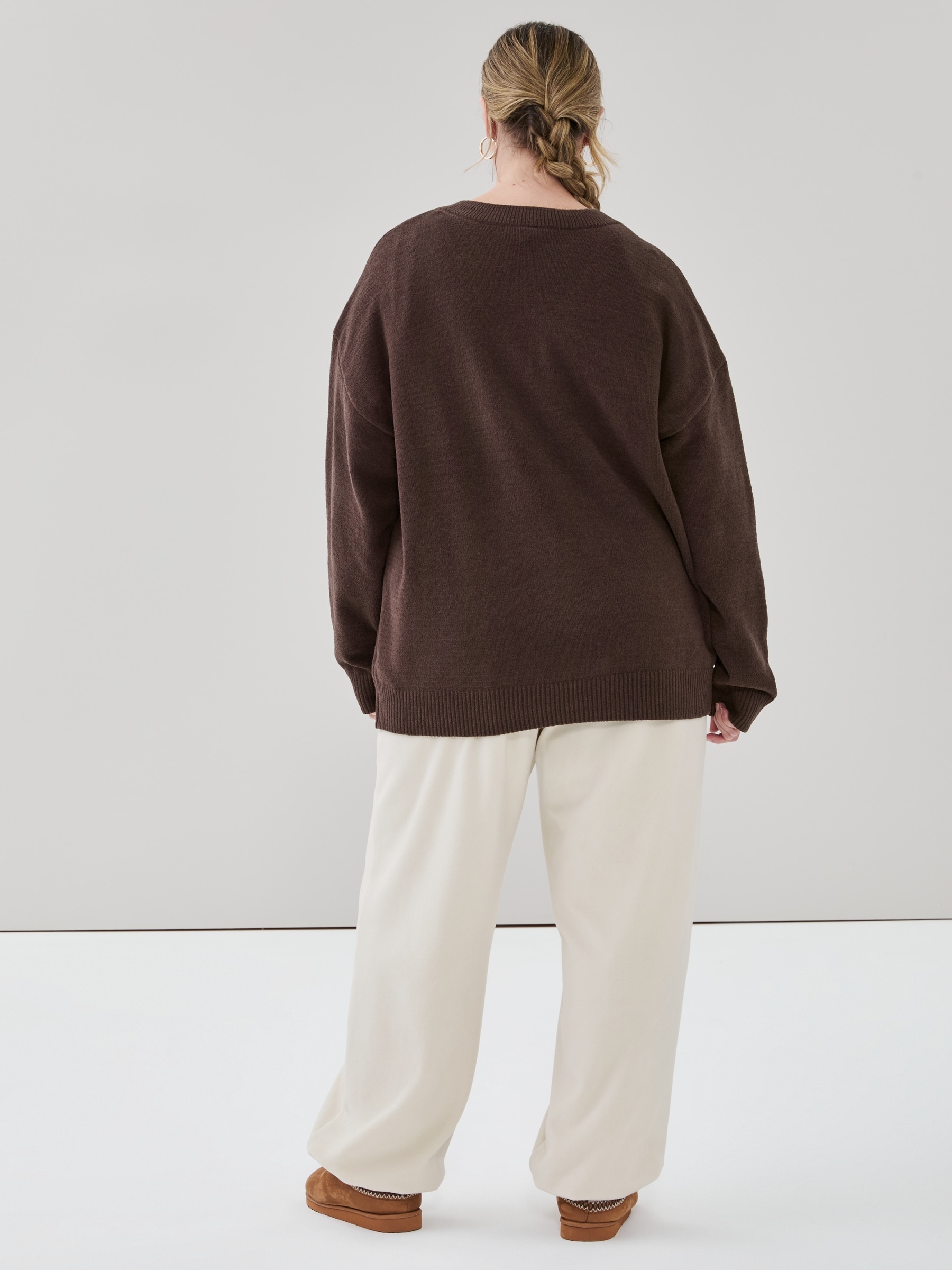 Chandail sport à col en V en chenille Femmes+