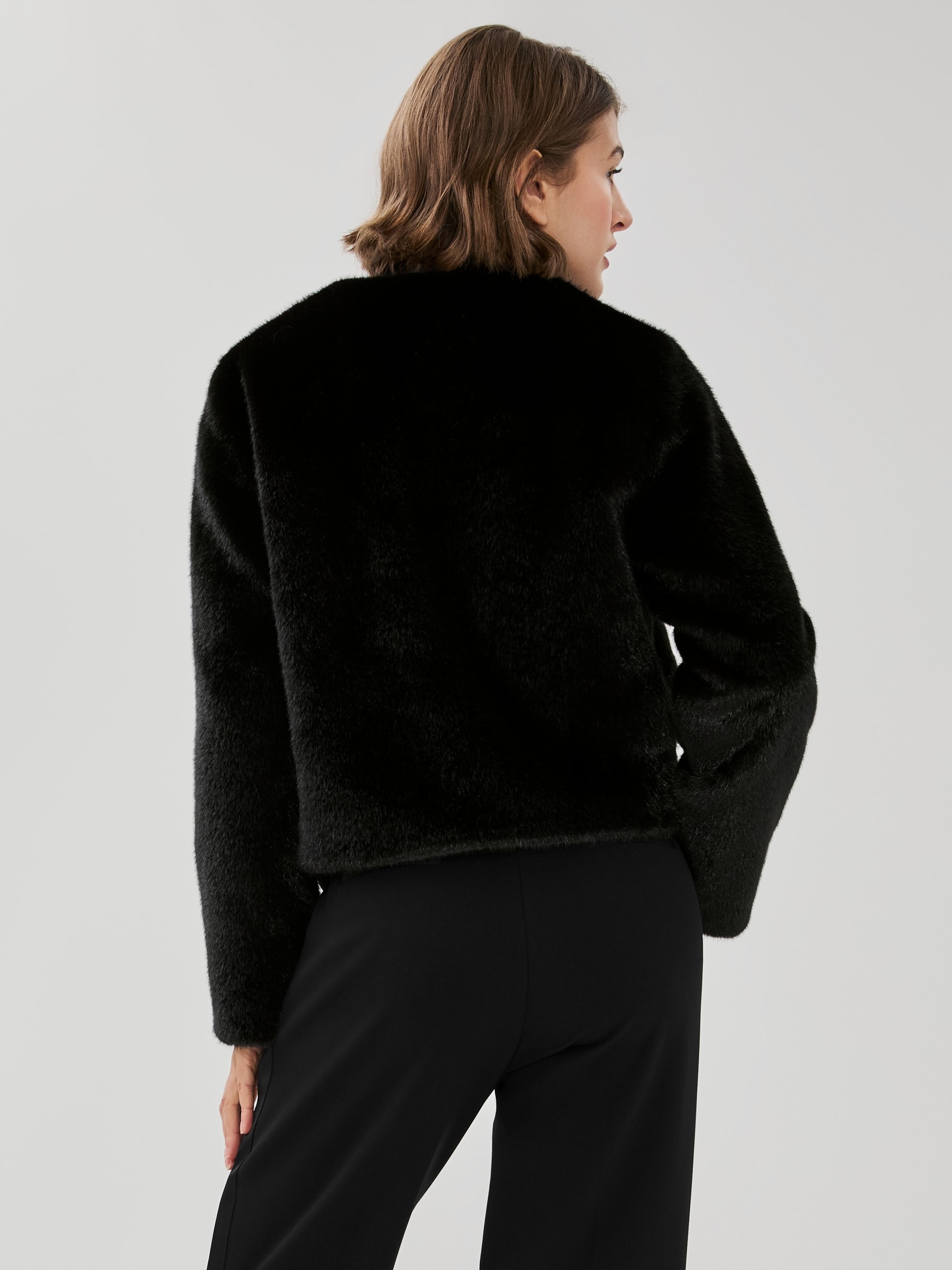 Manteau en similifourrure
