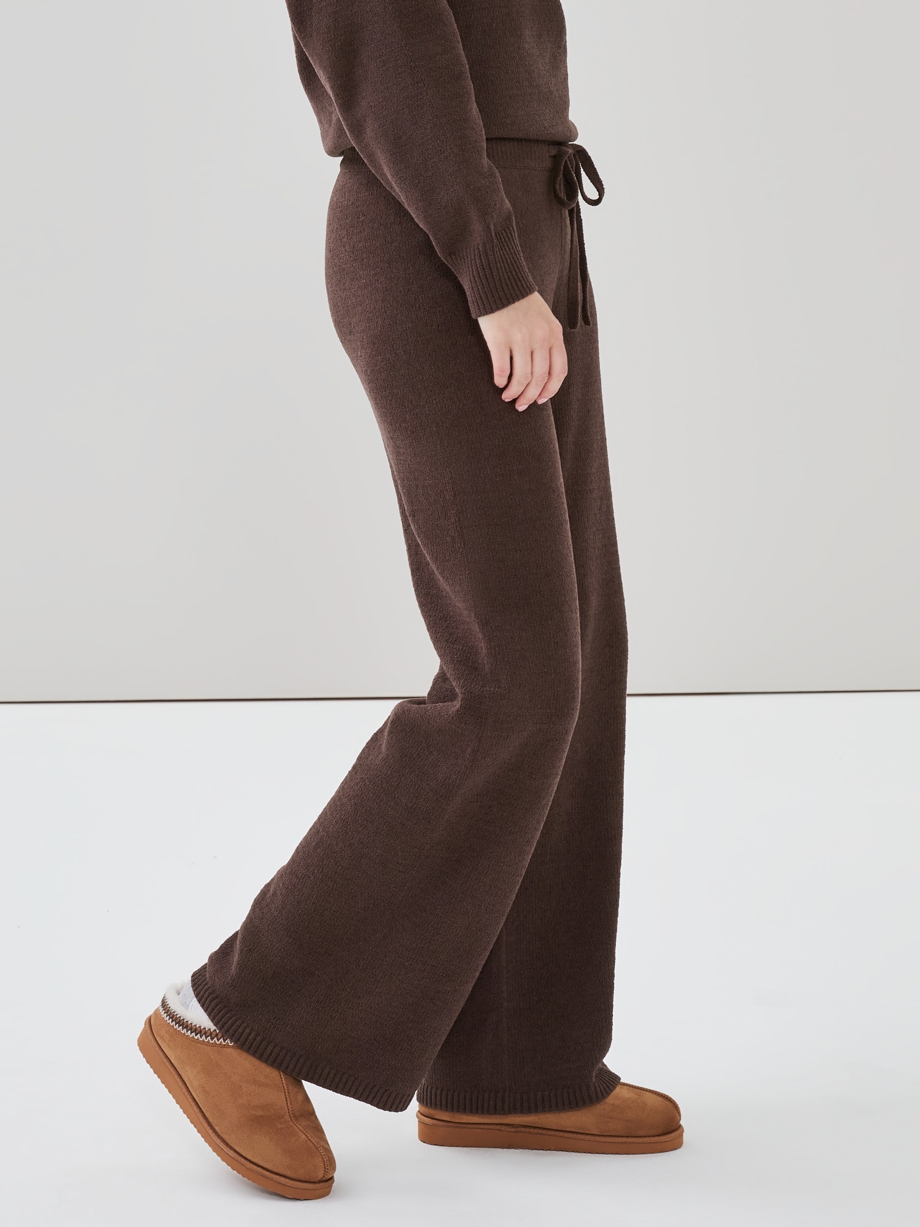 Active Chenille Wide Leg Pant in Dark Brown from Joe Fresh