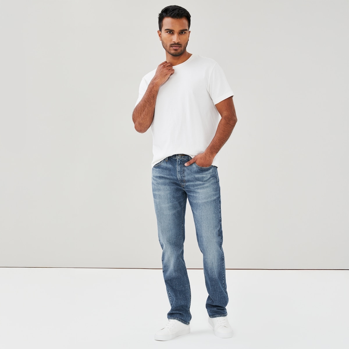 Men's Levi Strauss Signature Gold Straight Jean - Medium Wash