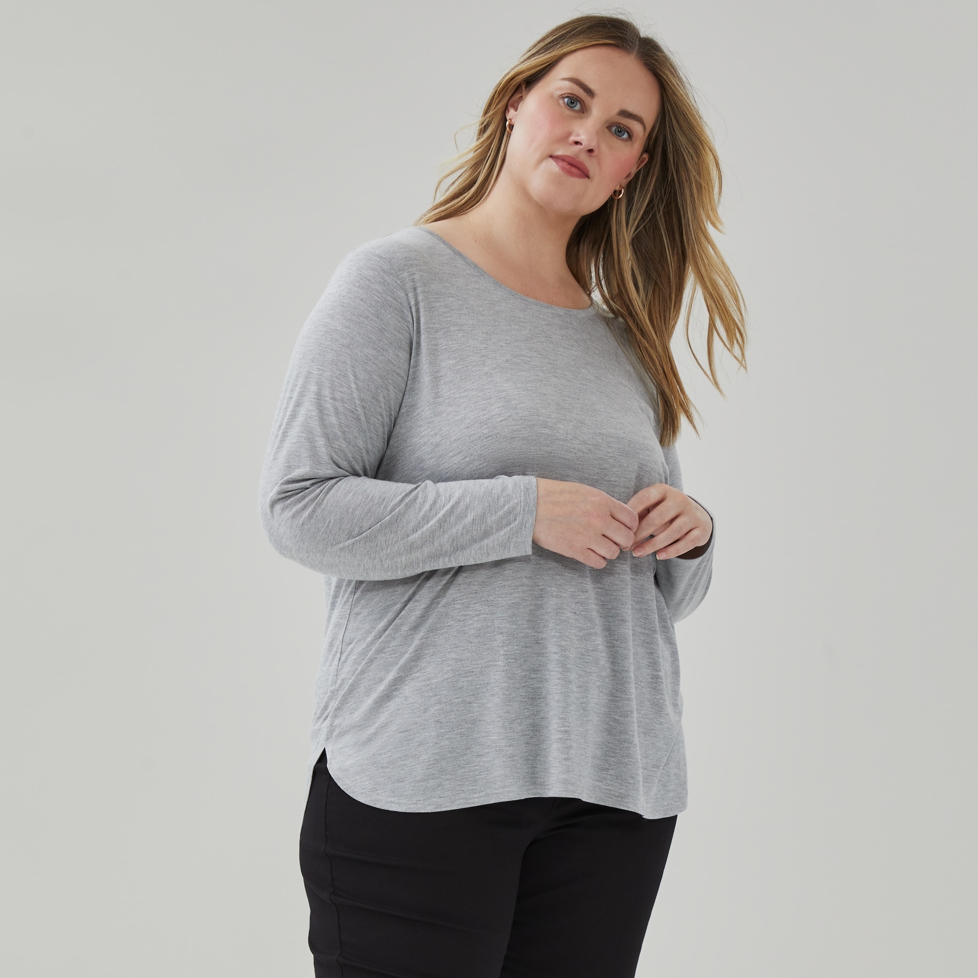 Women+ Relaxed Long Sleeve in Light Grey Mix from Joe Fresh