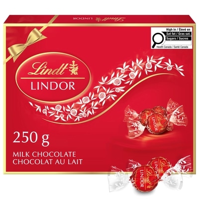 Lindt Boîte-cadeau Truffes LINDOR Prestige au chocolat au lait 250 g, 9,60 $/100g