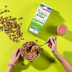 Earth's Own Vanilla Almond Milk Alternative - 1.89 l | Zehrs