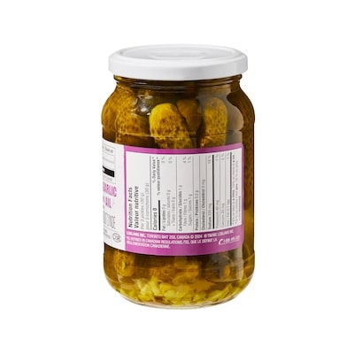 Petits cornichons à l’aneth avec ail