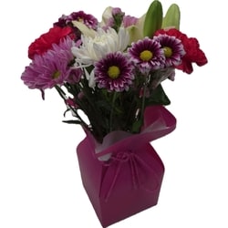 null Floral Vase Arrangement 1 ea, $20.00/1ea