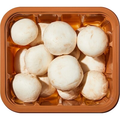 Champignons entiers blancs