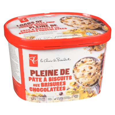 Crème glacée légère pleine de pâte à biscuits aux brisures chocolatées