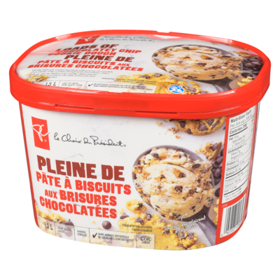 Crème glacée légère pleine de pâte à biscuits aux brisures chocolatées