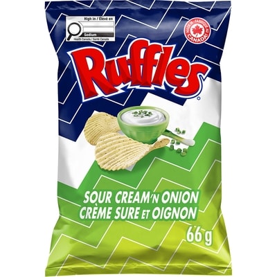 Ruffles Sour Cream & Onion flavoured Potato Chips 66 g, $3.77/100g