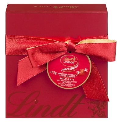 Lindt LINDOR Radiance Milk Chocolate Truffles Gift Box 175 g, $9.42/100g