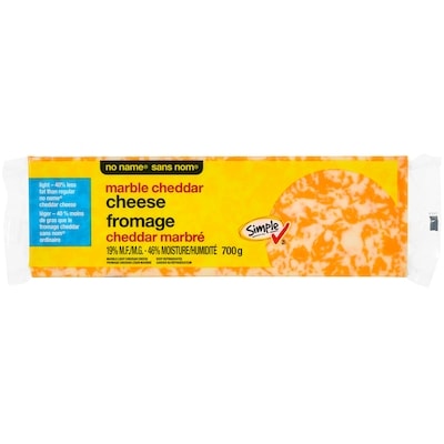 Sans Nom Fromage cheddar marbré léger, 19 % M.G. 700 g, 1,57 $/100g