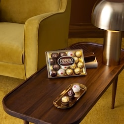ロメロブリット　セラミックハートクリーム&シュガーセットwithトレイ Ferrero Rocher COLLECTION Fine Assorted Chocolates and Coconut
