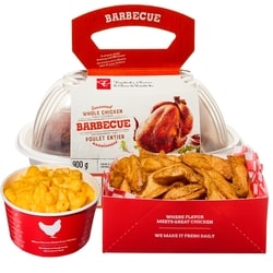 null Poulet barbecue entier avec quartiers de pomme de terre et macaroni au fromage (Disponible après 11h) 1.39 kg, 1,29 $/100g