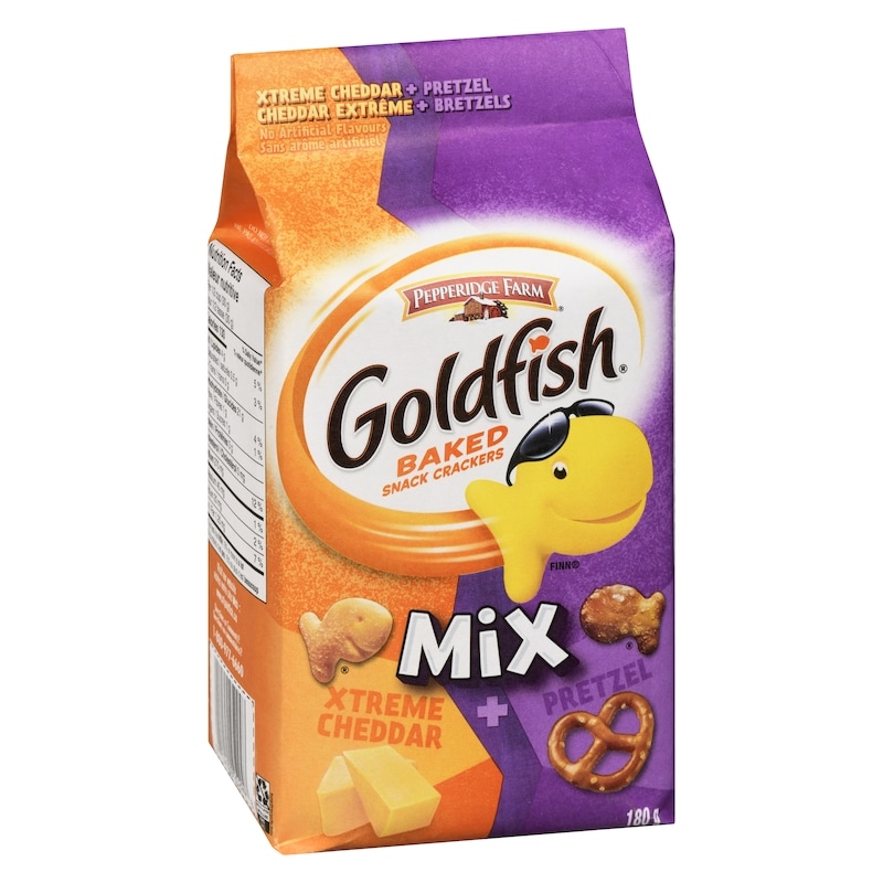 Goldfish Baked Snack Crackers Mix Xtreme Cheddar + Pretzel