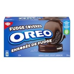 Christie Biscuits-sandwiches au chocolat OREO enrobés de fudge 224 g, 1,79 $/100g