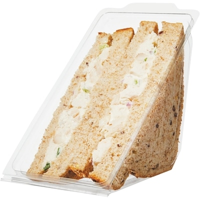 null Sandwich à la Salade de Poulet sur Multigrain 215 g, 2,35 $/100g