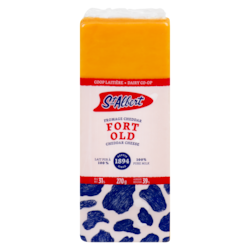 St Albert Stbt Cheddar Colore Fort 270 g, 4,55 $/100g