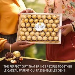 Ferrero Rocher Chocolat fin aux noisettes, 8 chocolats emballés
