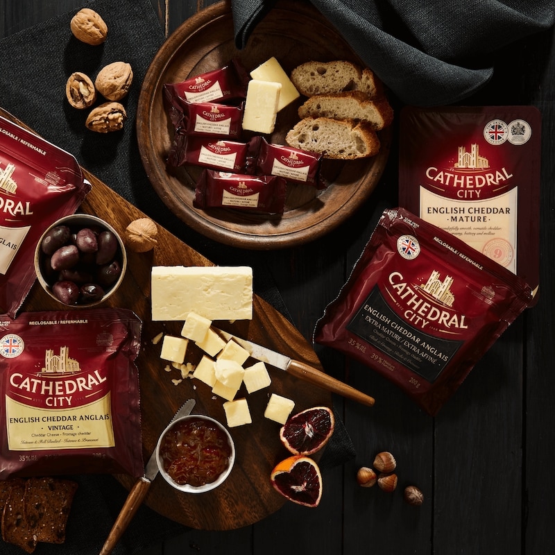 Mature English Cheddar Cheese Slices