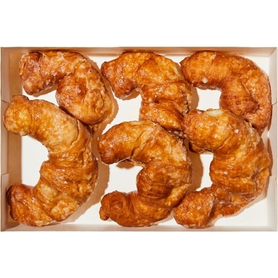 null Glazed Croissant Donut 6 pack 450 g, $1.67/100g