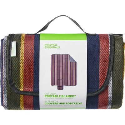 Everyday Essentials Couverture portative extérieure – rayures 1 ea, 15,00 $/1ch