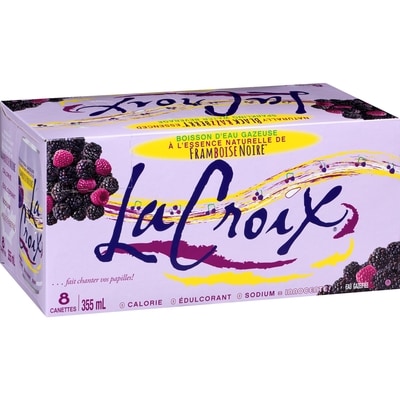 Boisson d'eau gazeuse à l'essence naturelle de framboise noire