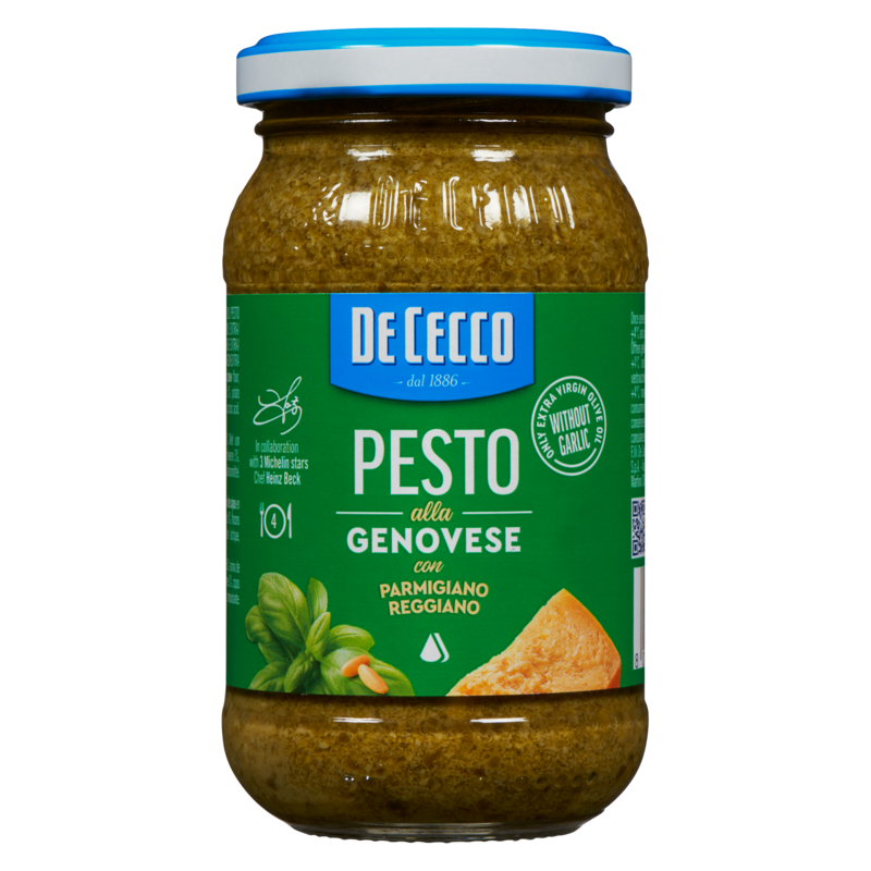 Pesto with Basil, Pine Nuts and Extra Virgin Olive Oil Pasta Sauce