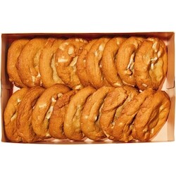 White Chocolate Macadamia Cookies, 18 Pack - 684 g | Zehrs