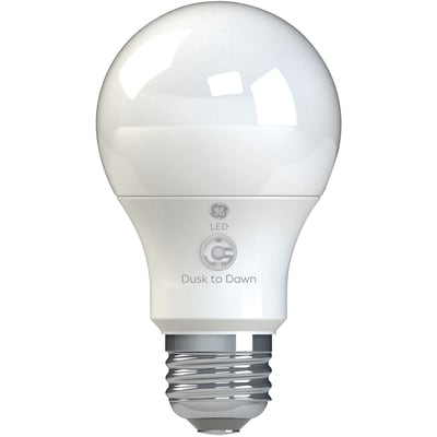 GE Ampoule DEL à intensité variable crépuscule à l'aube LED+ de 60 watts EQ, A19, blanc doux 1PK 1 ea, 15,00 $/1ch