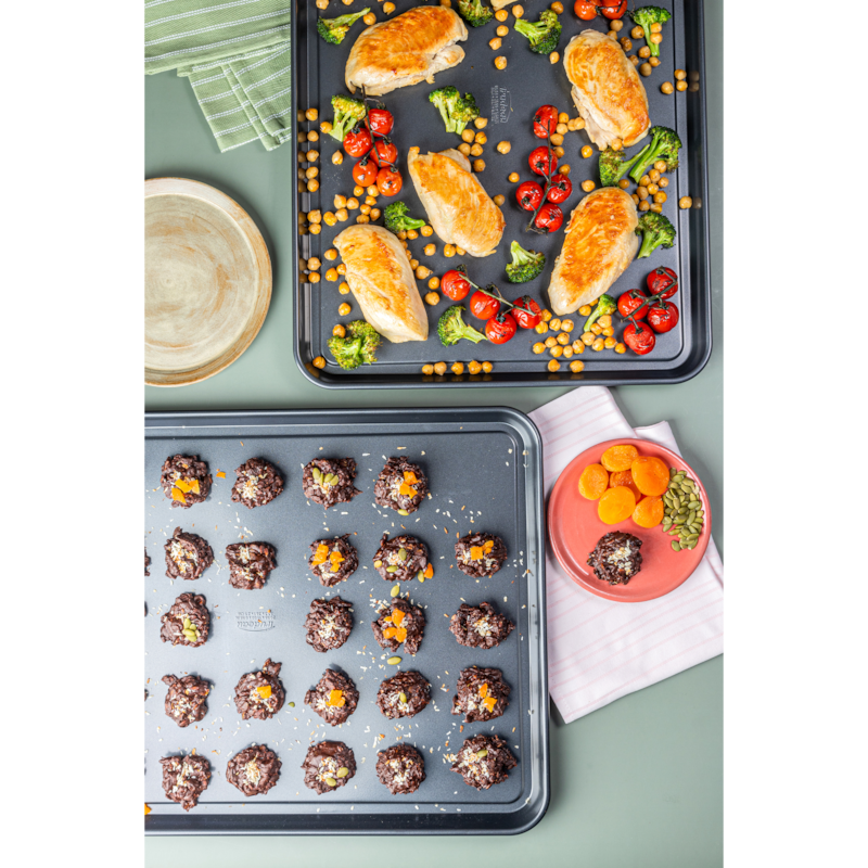 Resistech Cookie Sheet 15X21"Metal 0.6MM