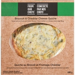 Concocté par nos chefs Quiche au Brocoli et Fromage Cheddar 590 g, 2,20 $/100g