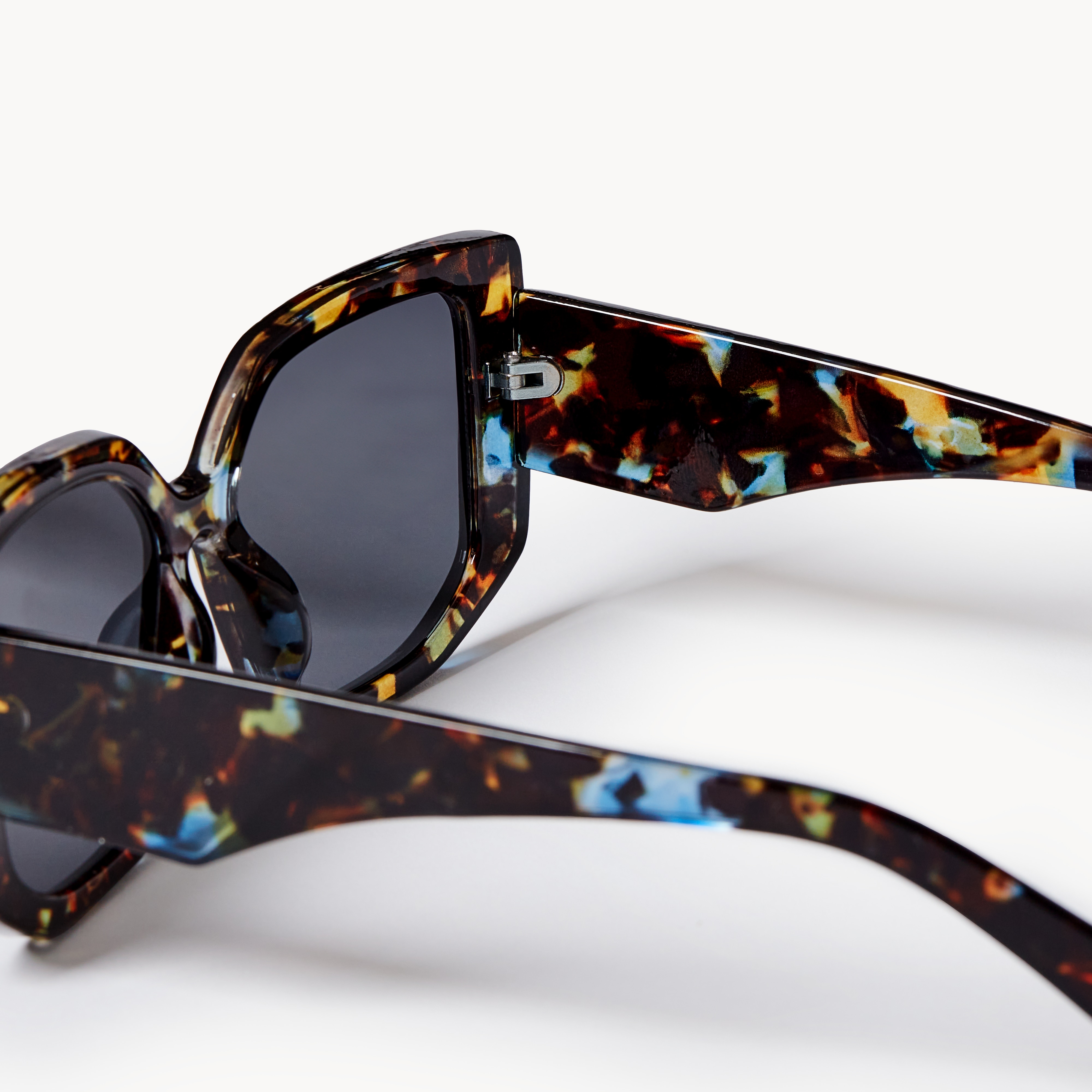 Thick Rectangular Sunglasses - Brown