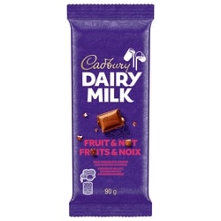 Cadbury DAIRY MILK, tablette de chocolat aux fruits et aux noix 90 g, 4,99 $/100g