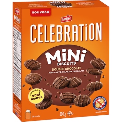 Mini biscuits double chocolat avec filet de glaçage chocolaté