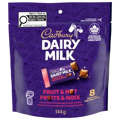 Cadbury DAIRY MILK, tablette de chocolat aux fruits et aux noix, sac de 8 mini-tablettes 144 g, 4,85 $/100g