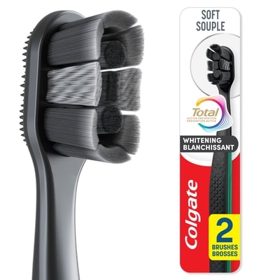 Colgate Brosse à dents blanchissante à soies douces Total Active Prevention, lot de 2 1 ea, 11,99 $/1ch