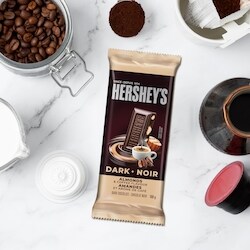 Hershey's Signature Dark Almonds & Coffee Bar - 100 g | No Frills