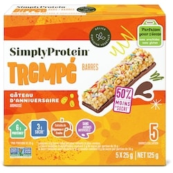 Simply Protein Barre trempée gâteau d'anniversaire paquet de 5 sans gluten 125 g, 4,80 $/100g