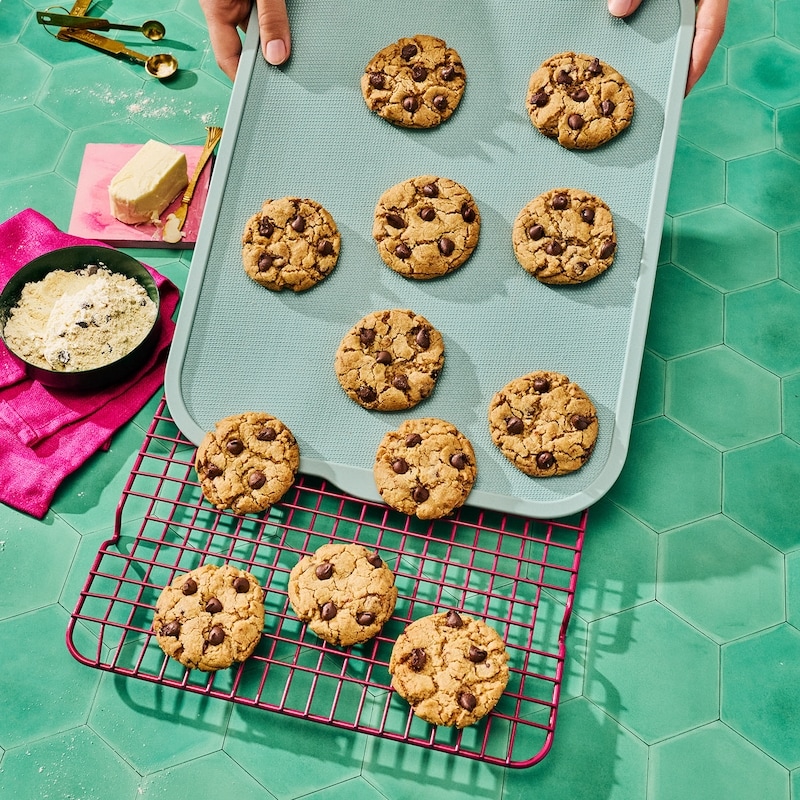 Flex Bake Quick Release Cookie Sheet