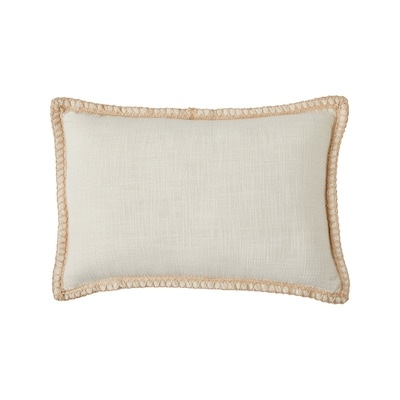 Life at Home Coussin d’extérieur décoratif oblong – ivoire 1 ea, 19,00 $/1ch