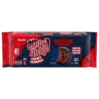 Christie Biscuits chocolatés tendres CHIPS AHOY! Stranger Things avec garniture à saveur de fraise, série limitée 281 g, 1,42 $/100g
